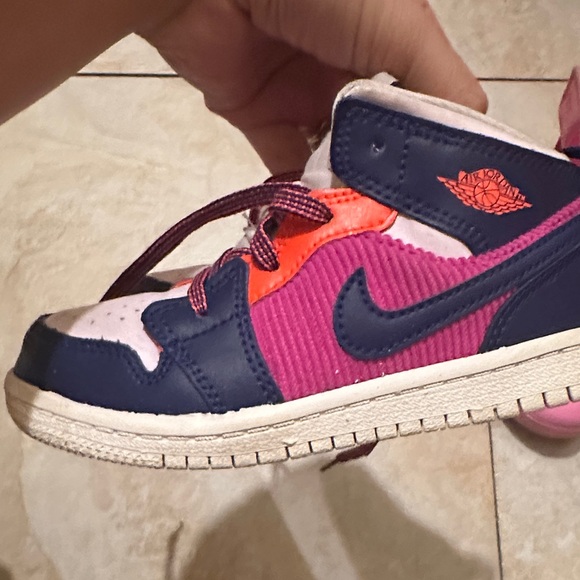 Nike Kids' Navy, Orange, and Pink Sneakers - Picture 4 of 4